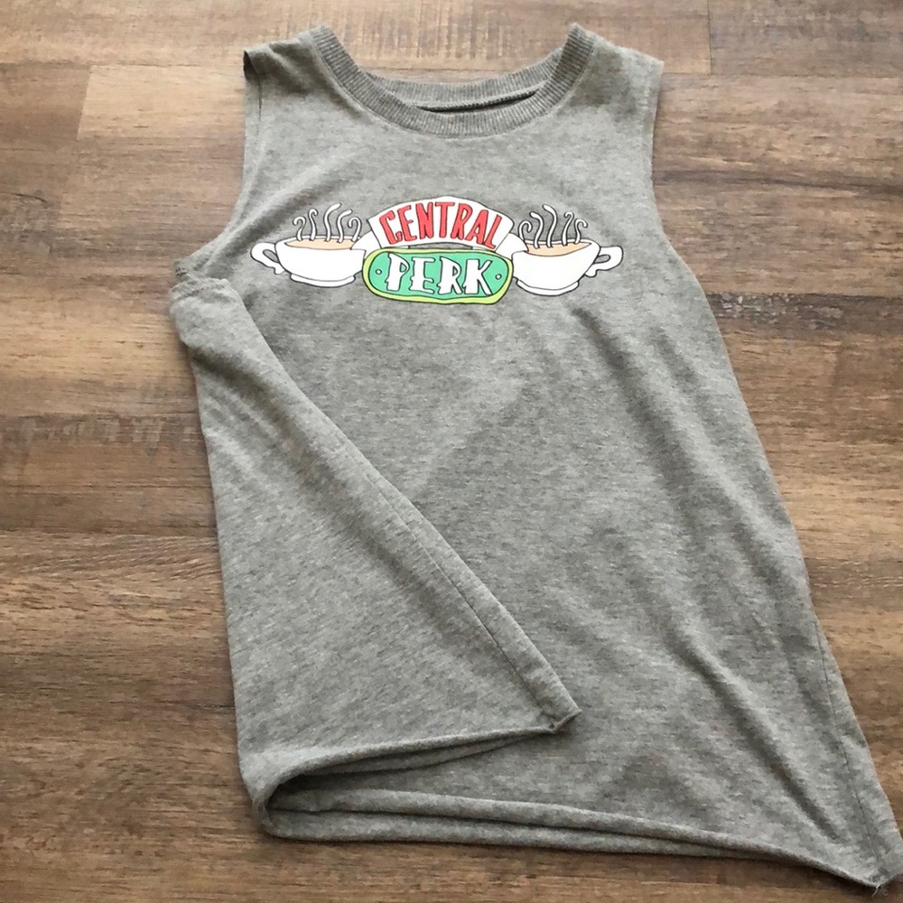Sleeve t-shirt tank.